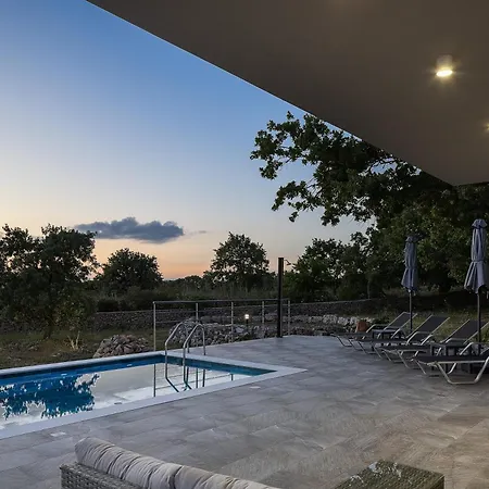 Pipina, A Tranquil Retreat Villa *